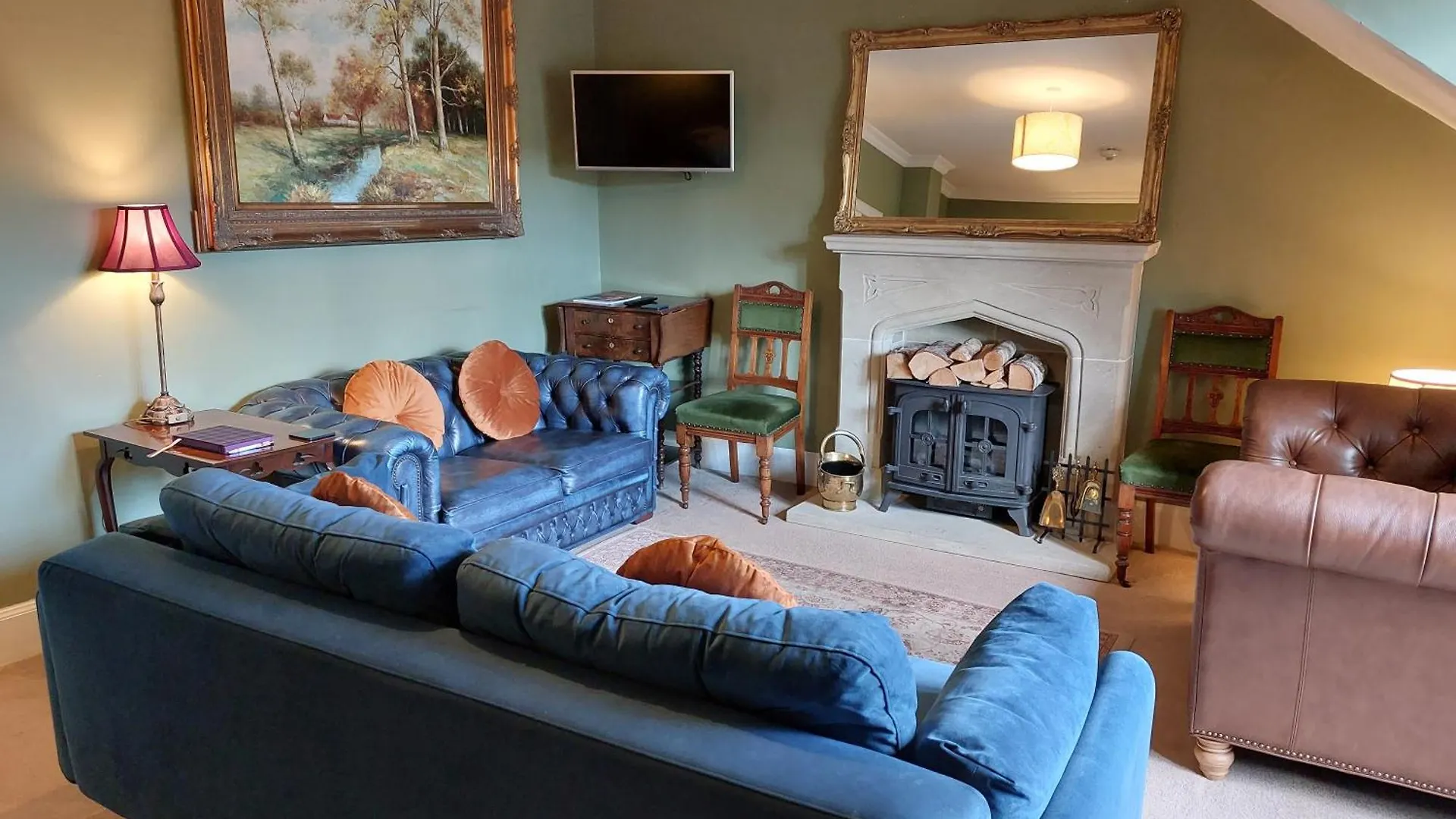Stunning 5Br Royal Mile Penthouse Apartment Edinburgh