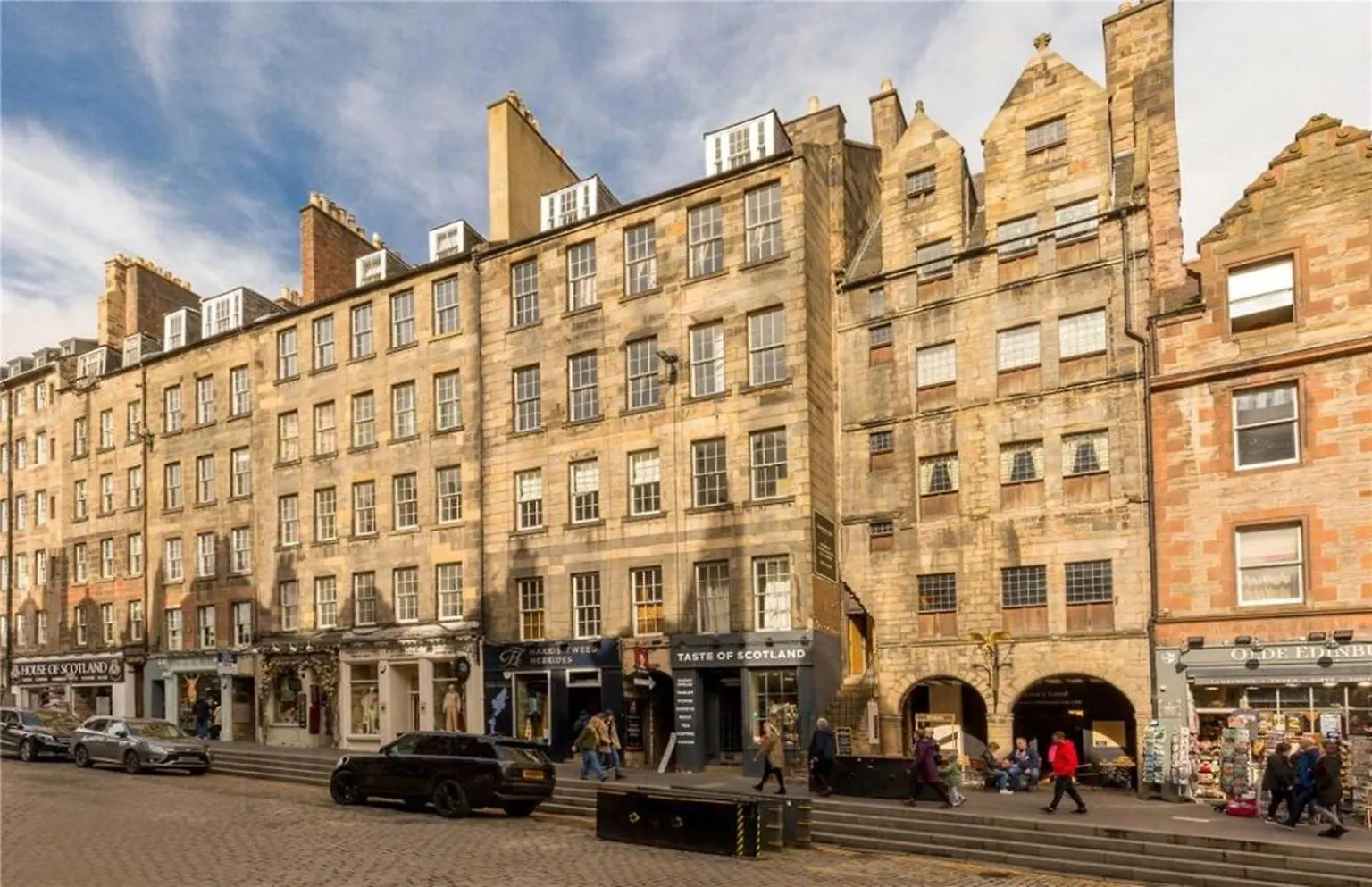 Stunning 5Br Royal Mile Penthouse Apartment Edinburgh