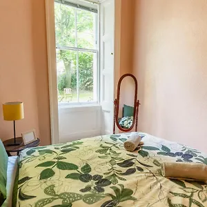 Homestay The Peach, Edinburgh
